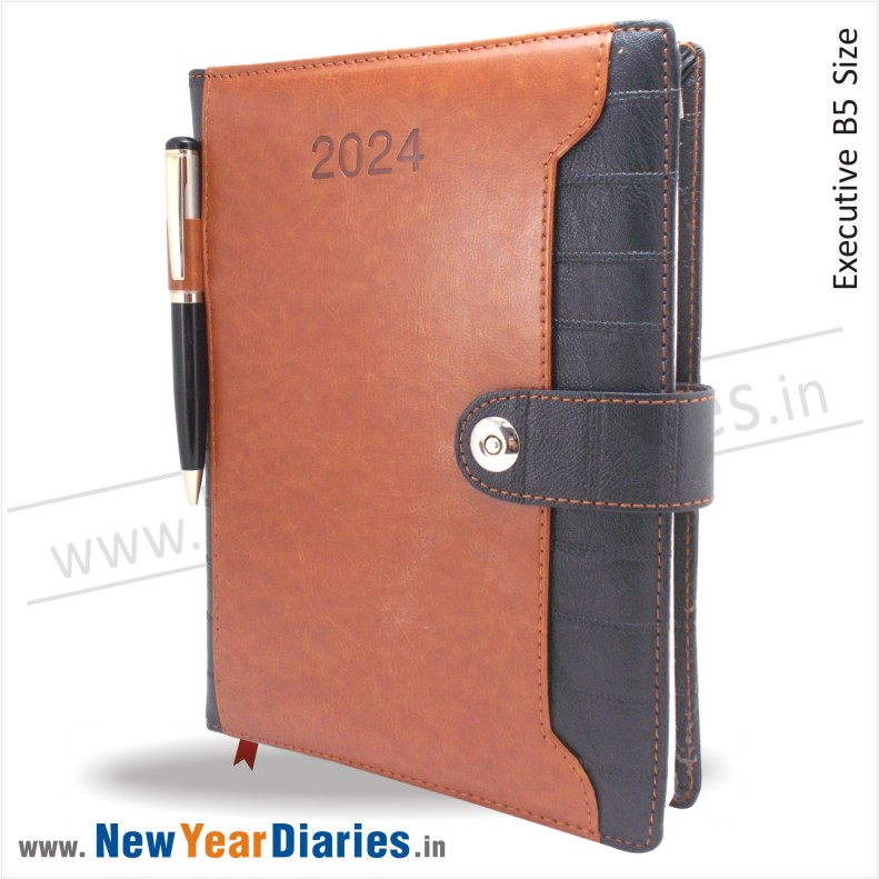 Leather Diary with front pocket7 Leather Diary with lock a